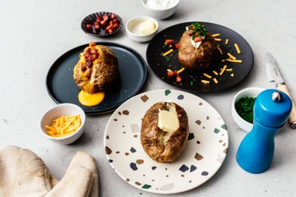 baked potatoes 